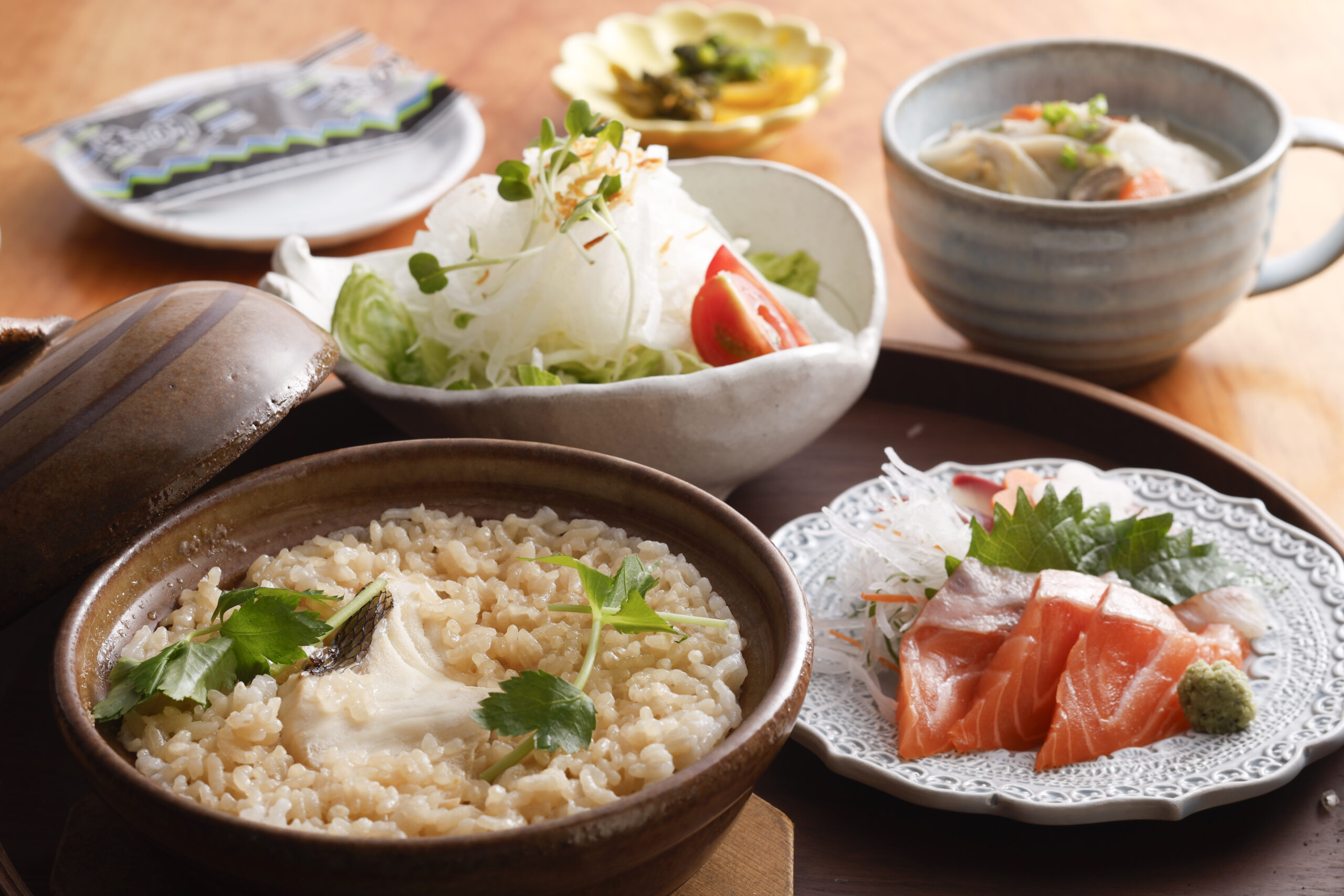 土鍋で炊く鯛御飯